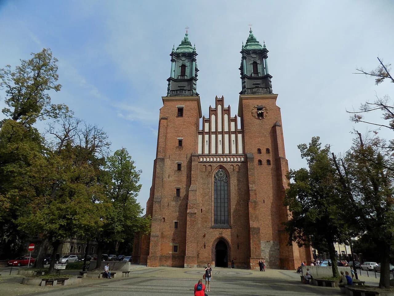Poznań Cathedral: What to See on Cathedral Island