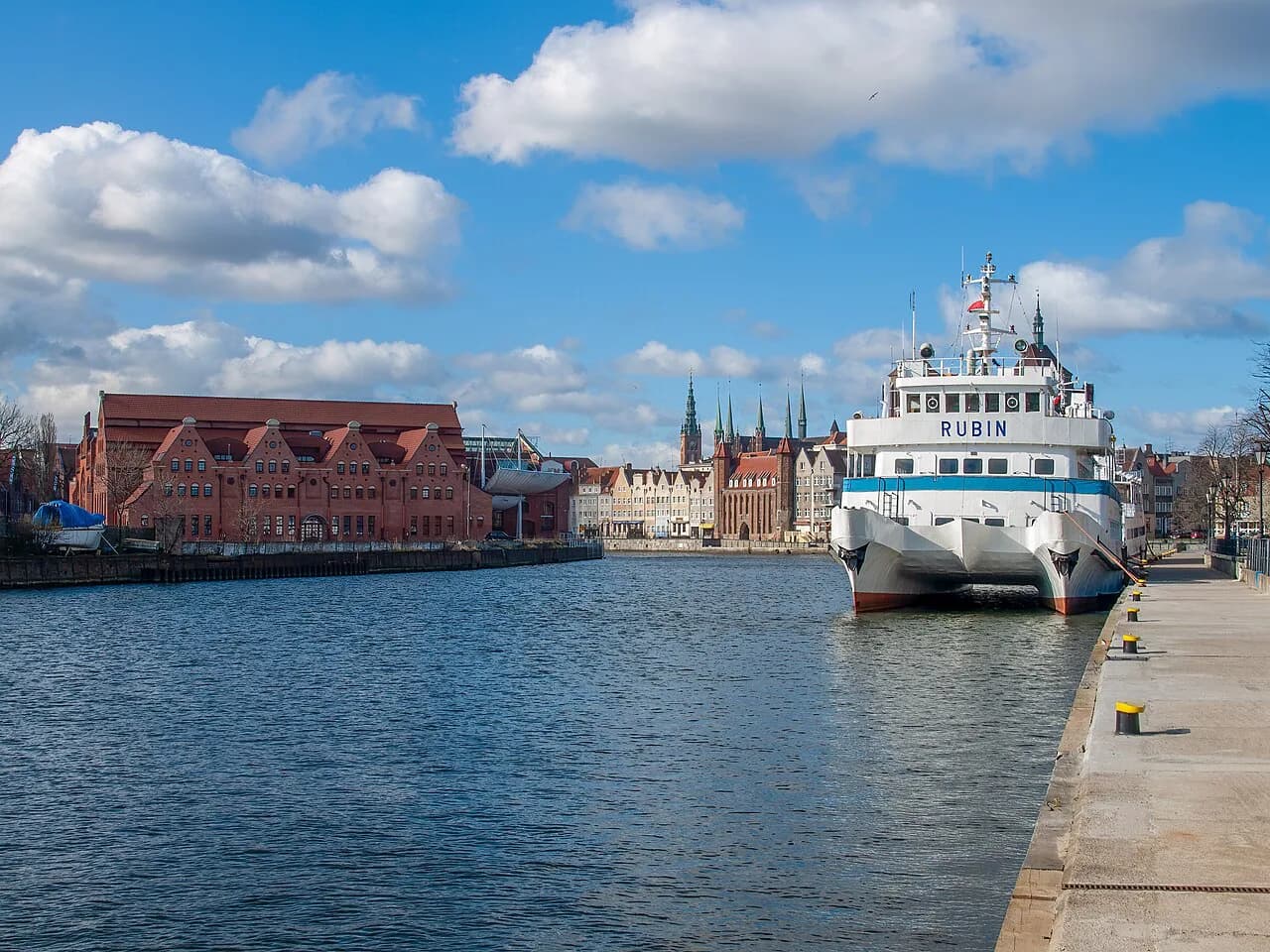 Gdańsk in April: Weather, Crowds and What to See
