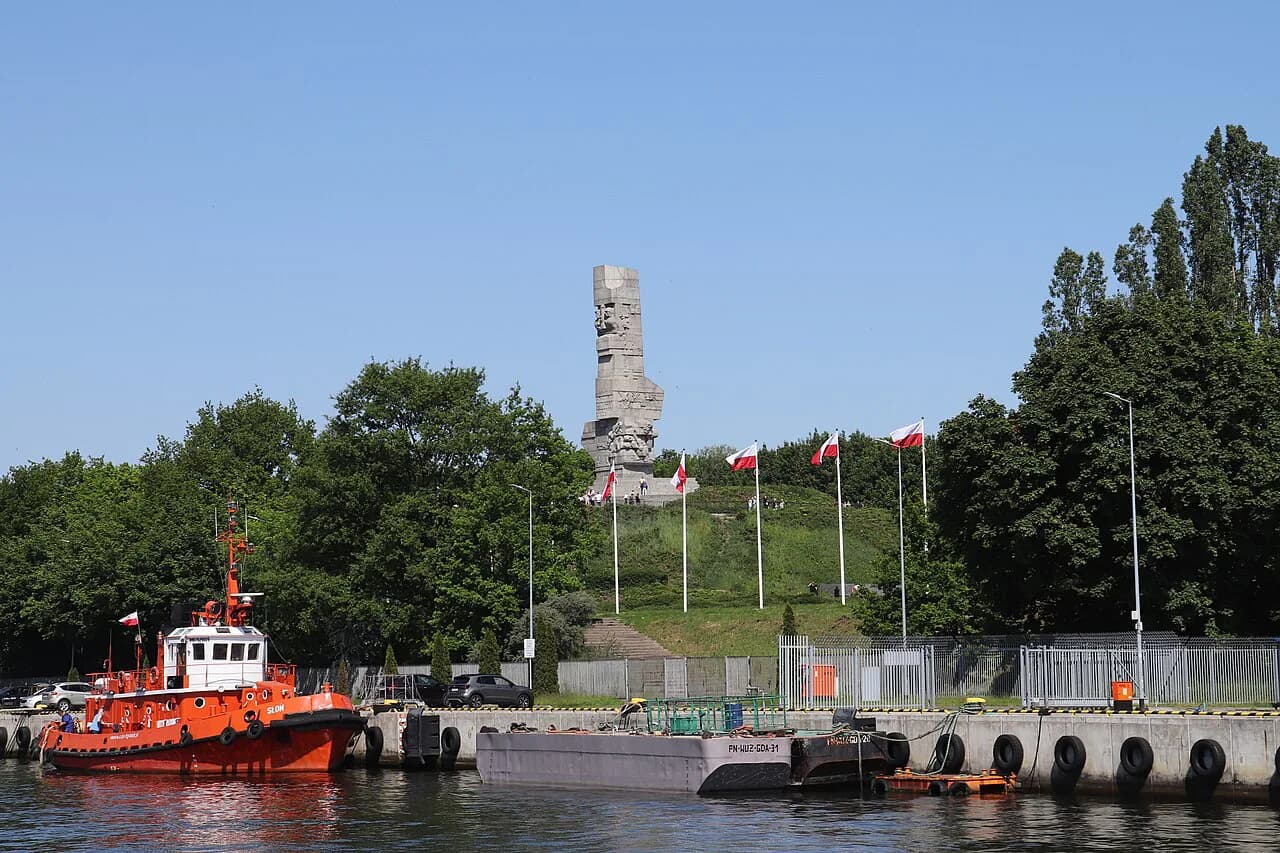 Gdańsk WW2 Sites: Museum of the Second World War & Westerplatte