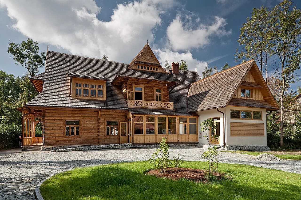 Zakopane neighbourhoods: where to stay and what to see nearby