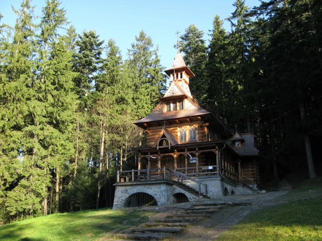 Jaszczurówka, Zakopane: the Wooden Chapel and the Quiet Eastern Edge of Town