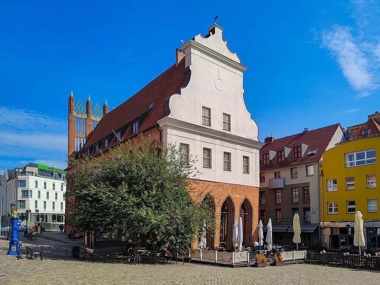 Flights to Szczecin from the UK: routes, airlines and airport transfer