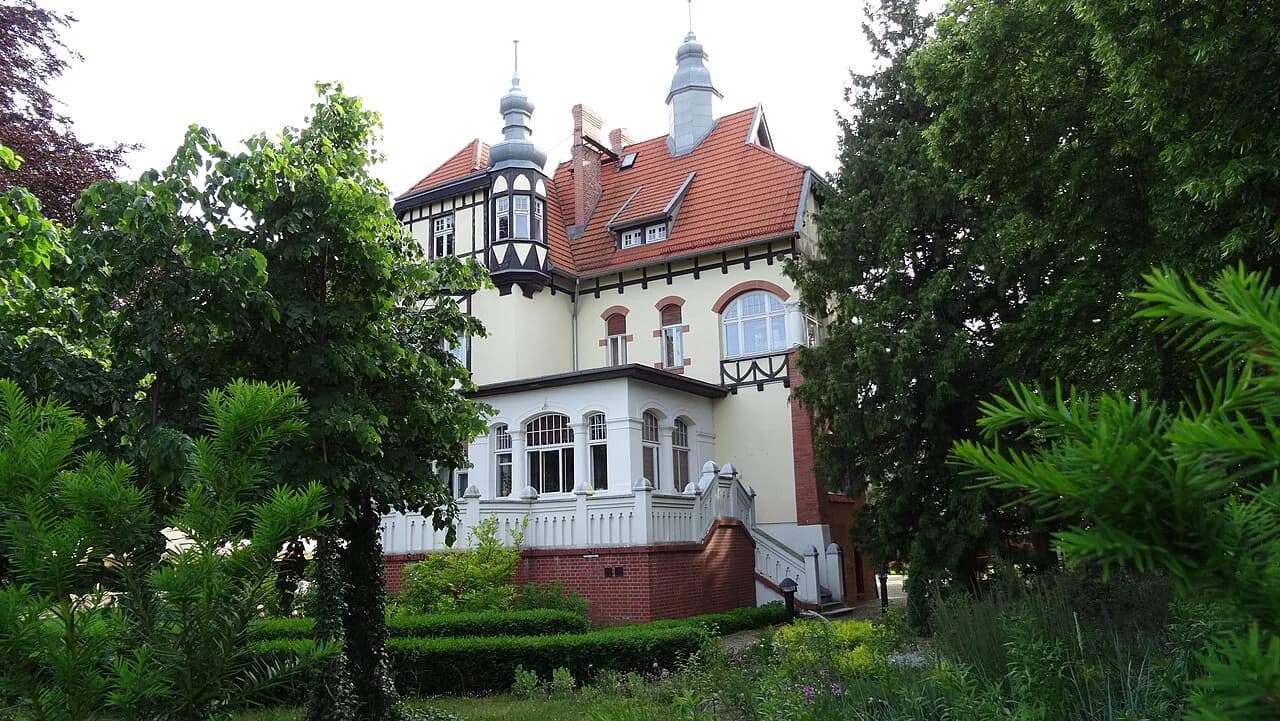 Sopot Museum: What's Inside the Villa and How Long to Allow