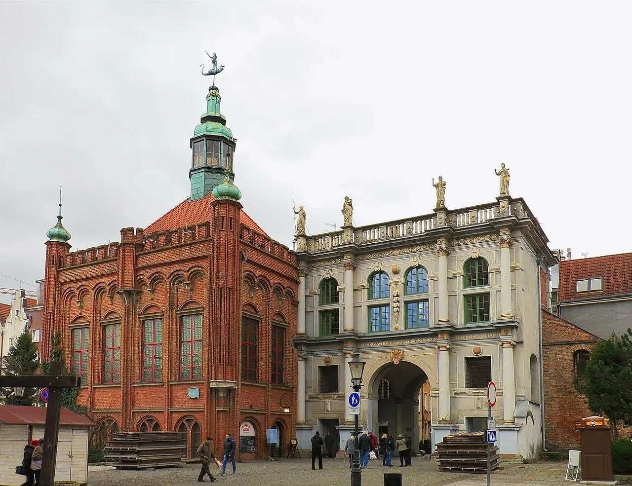 Shopping in Gdańsk: What to Buy and Where to Find It