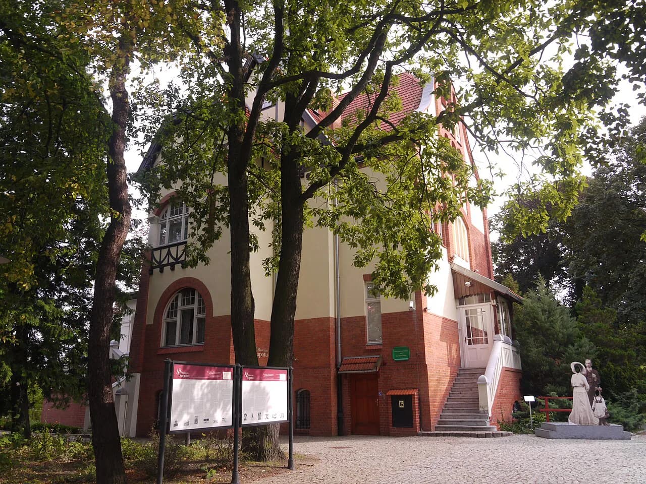 Sopot Walking Tour: A Self-Guided Route Through the Seaside Town