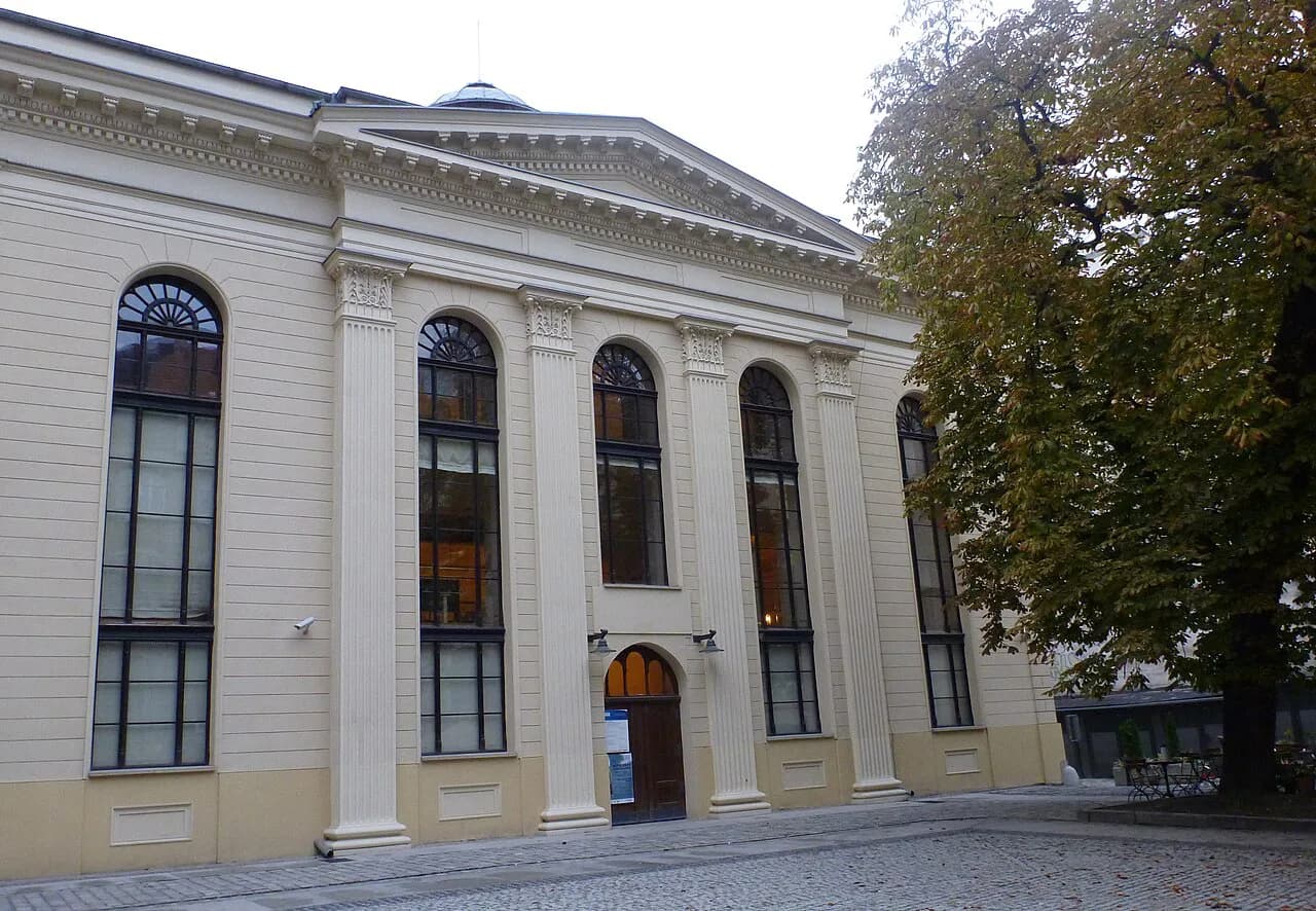 Synagogues in Poland You Can Visit: Warsaw, Wrocław and More