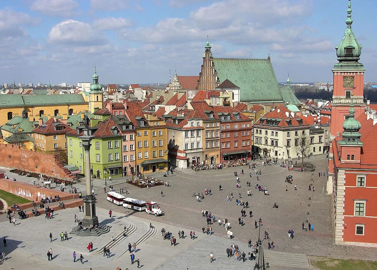 Warsaw Walking Tour: A Self-Guided Route from the Old Town to the Vistula