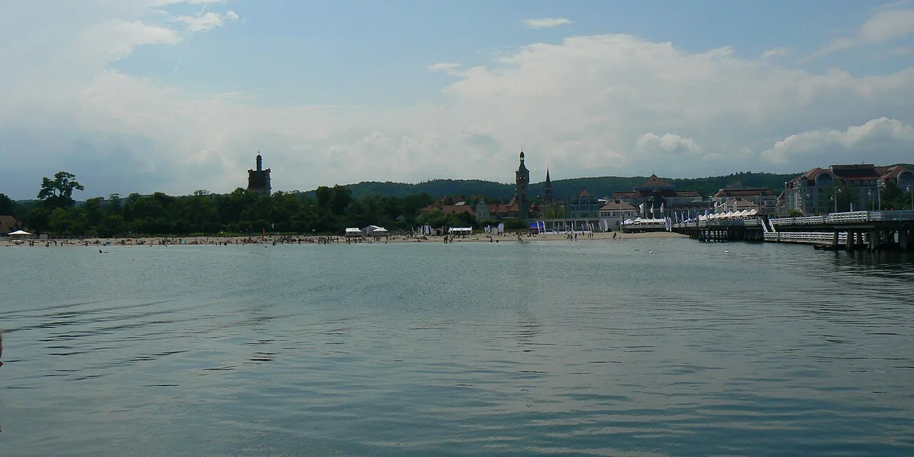Sopot's beach, seafront and pier seen from the Bay of Gdańsk.