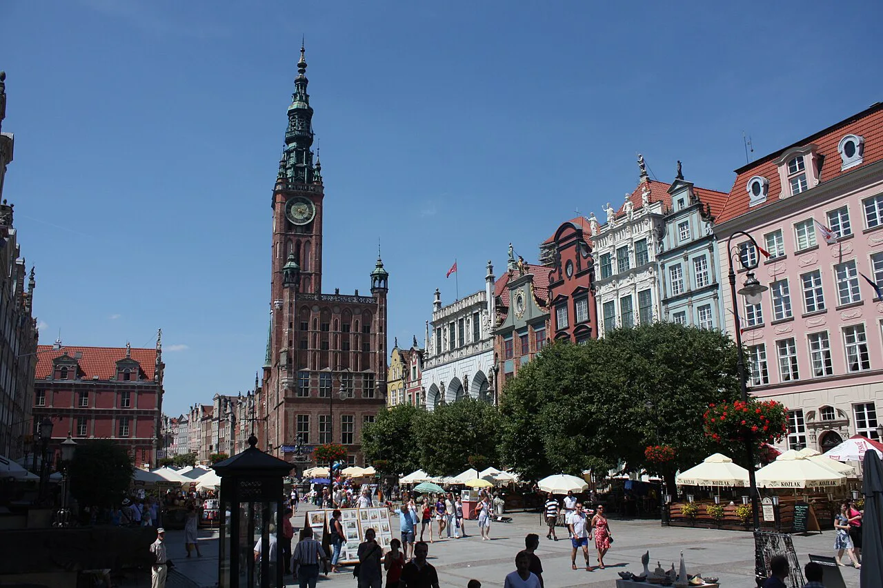 Long Market and the Main Town Hall in Gdańsk.