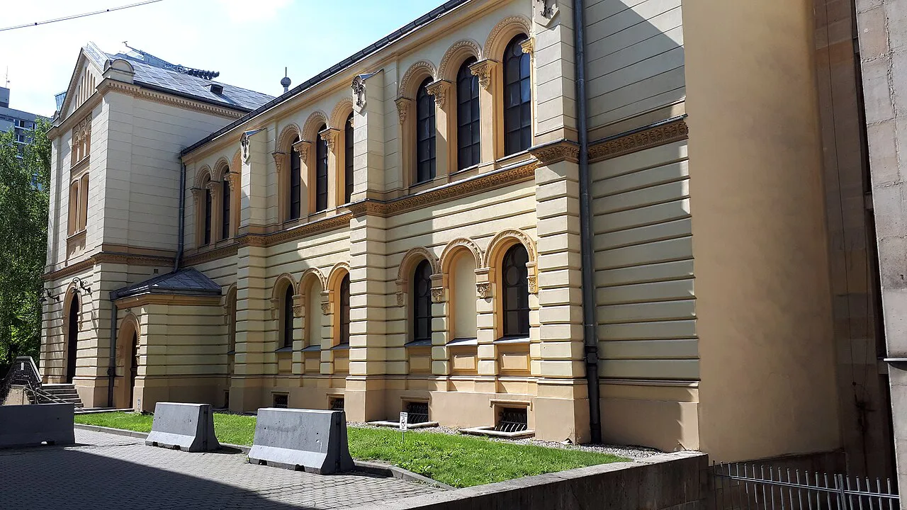 The Nożyk Synagogue in Warsaw.