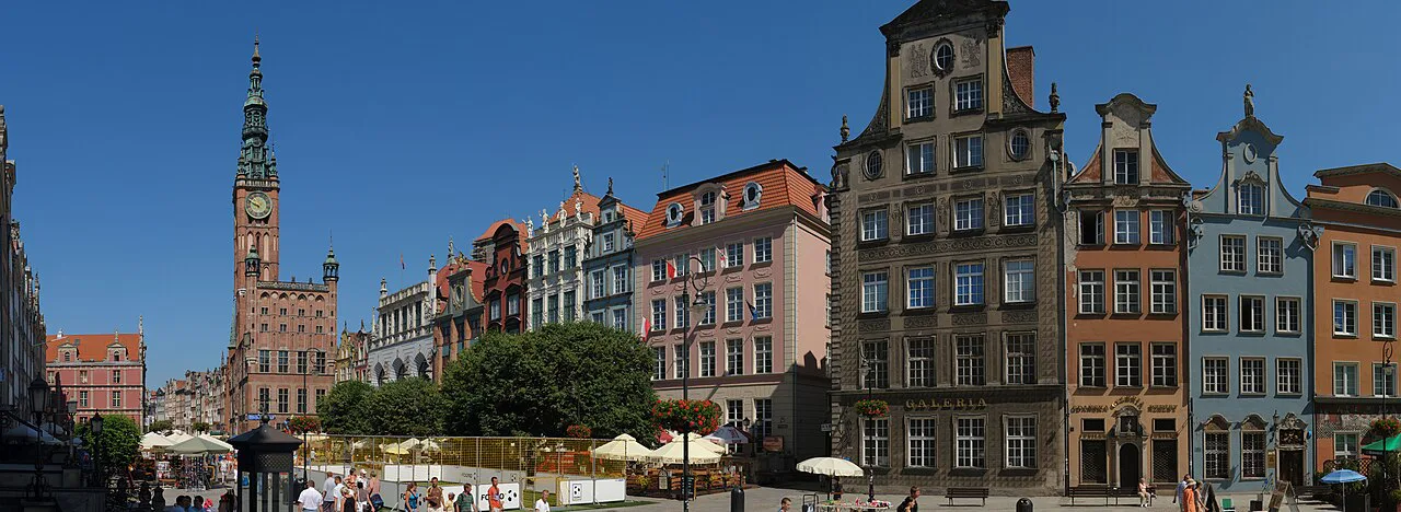 Panorama of Long Market (Długi Targ) in Gdańsk.