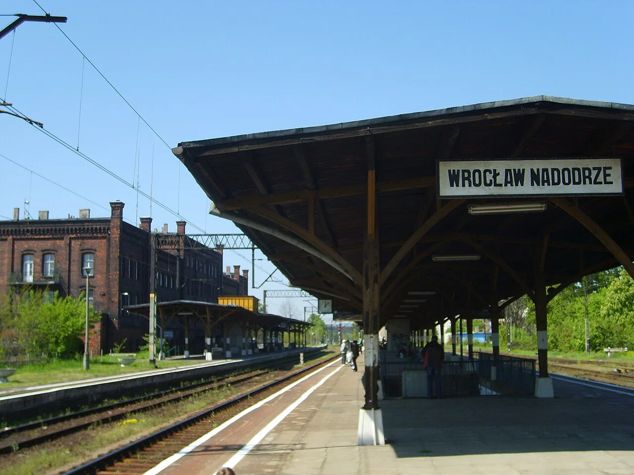 Platforms at Wrocław Nadodrze station.