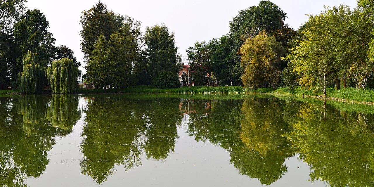 The lake in the palace park at Nieborów.