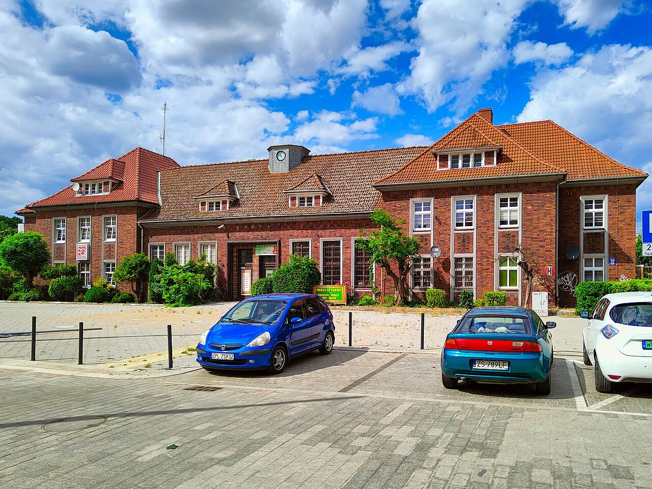 The railway station building at Szczecin Niebuszewo.