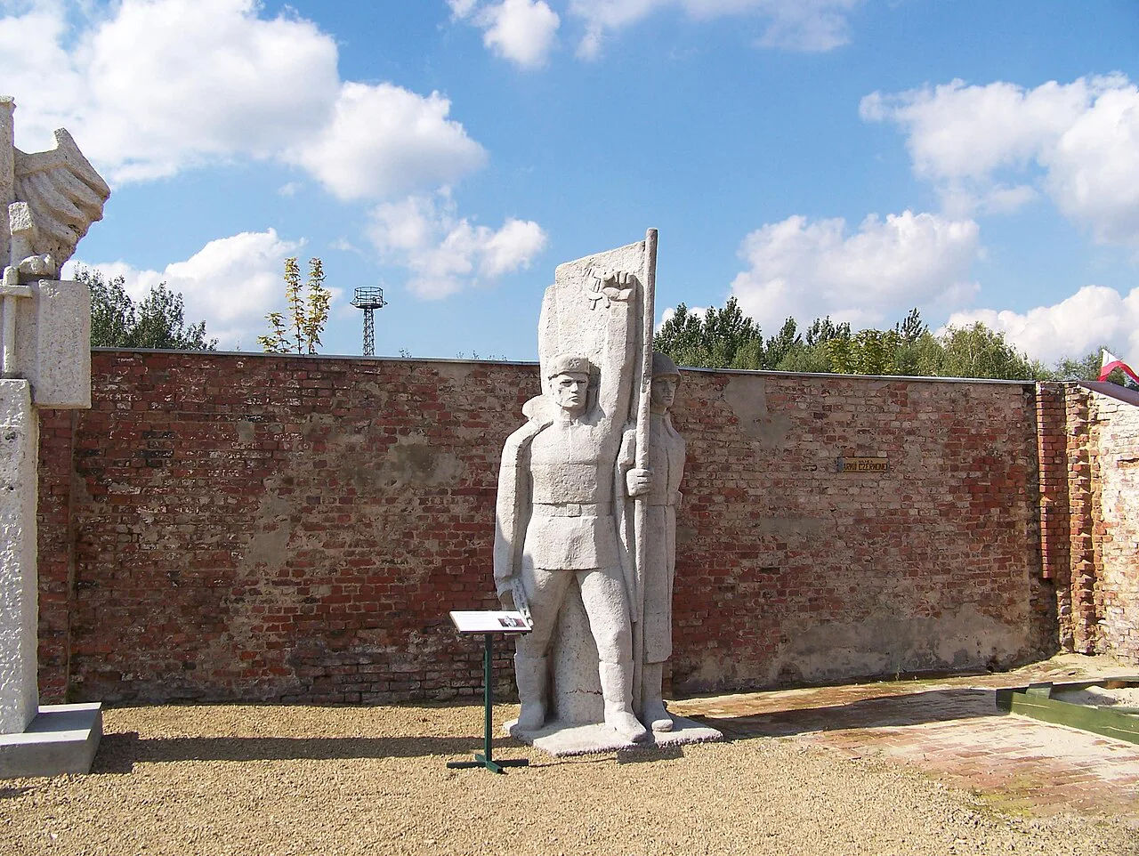 Soldier statue at the PRL museum in Ruda Śląska.