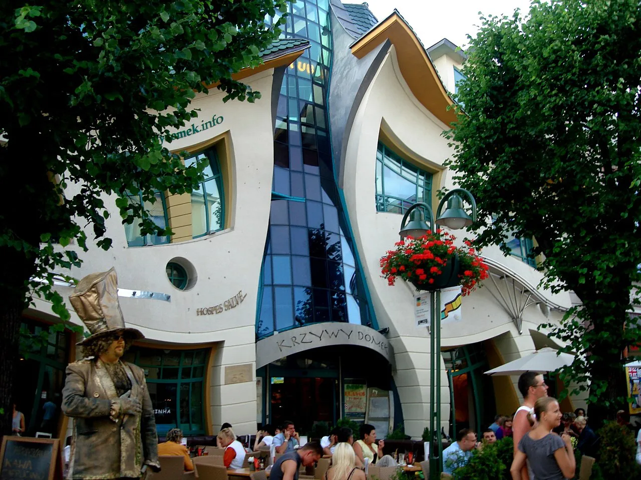 Crowds outside the Crooked House in Sopot.