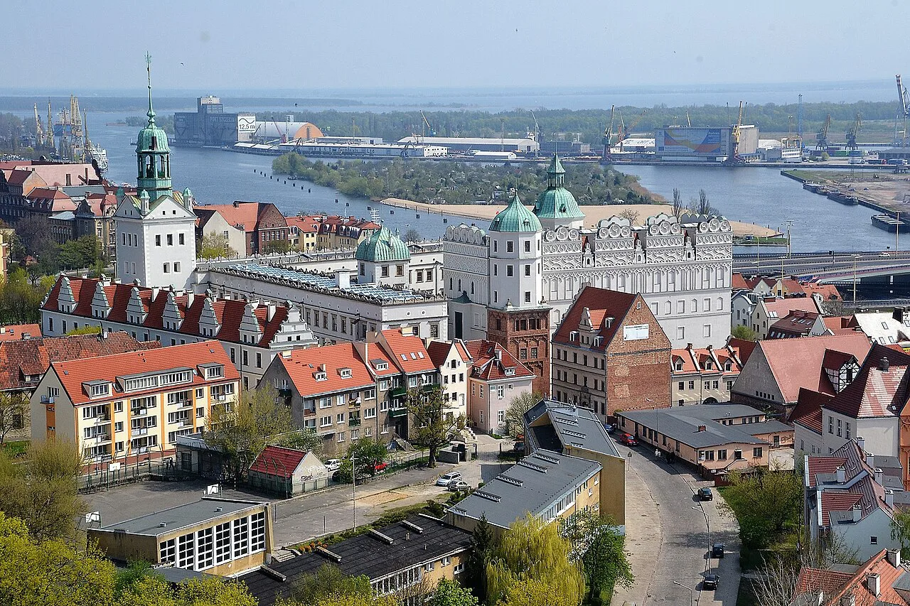 The Pomeranian Dukes' Castle and the Oder river in Szczecin.