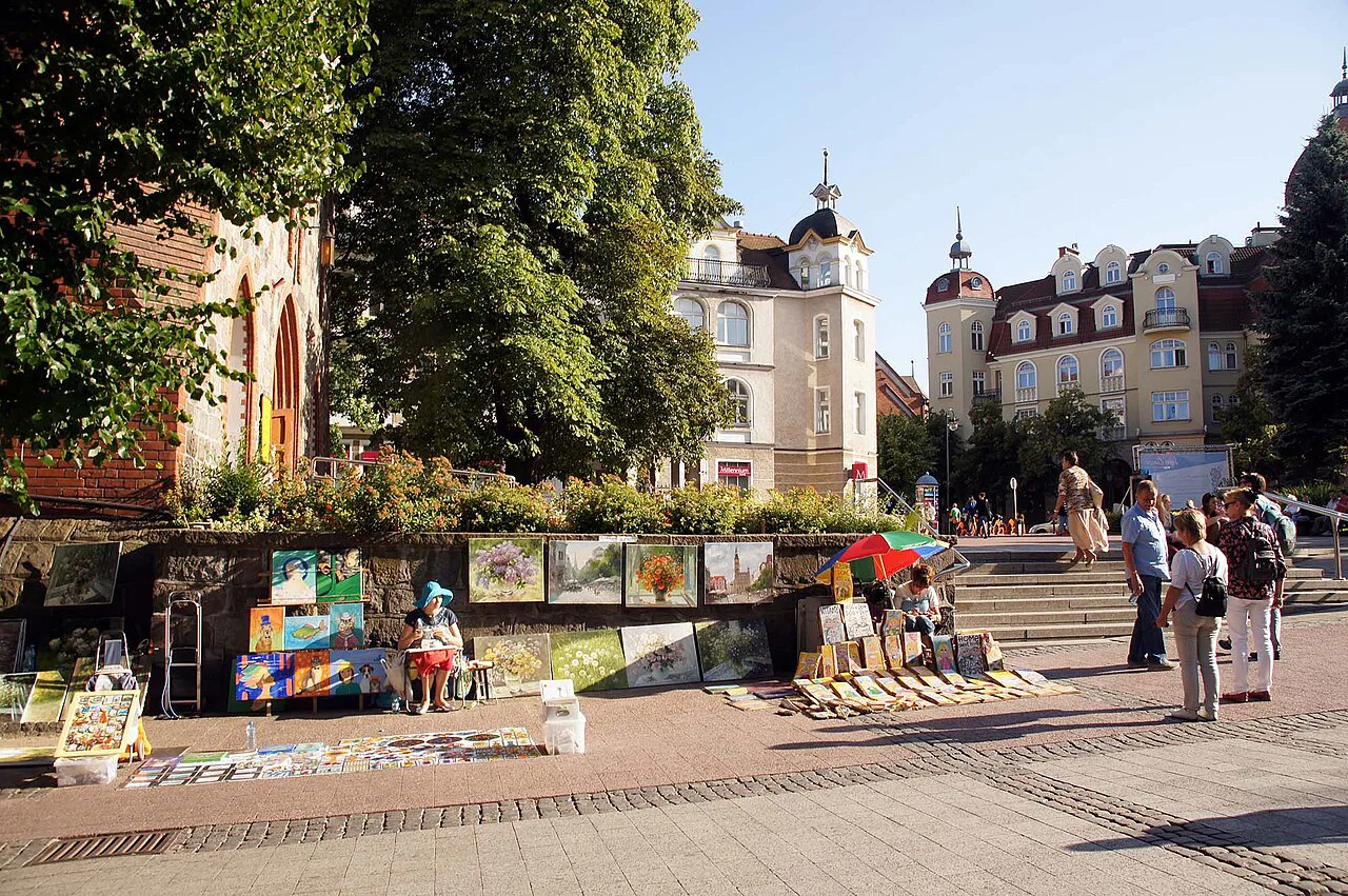 Art and souvenir sellers on Bohaterów Monte Cassino Street in Sopot