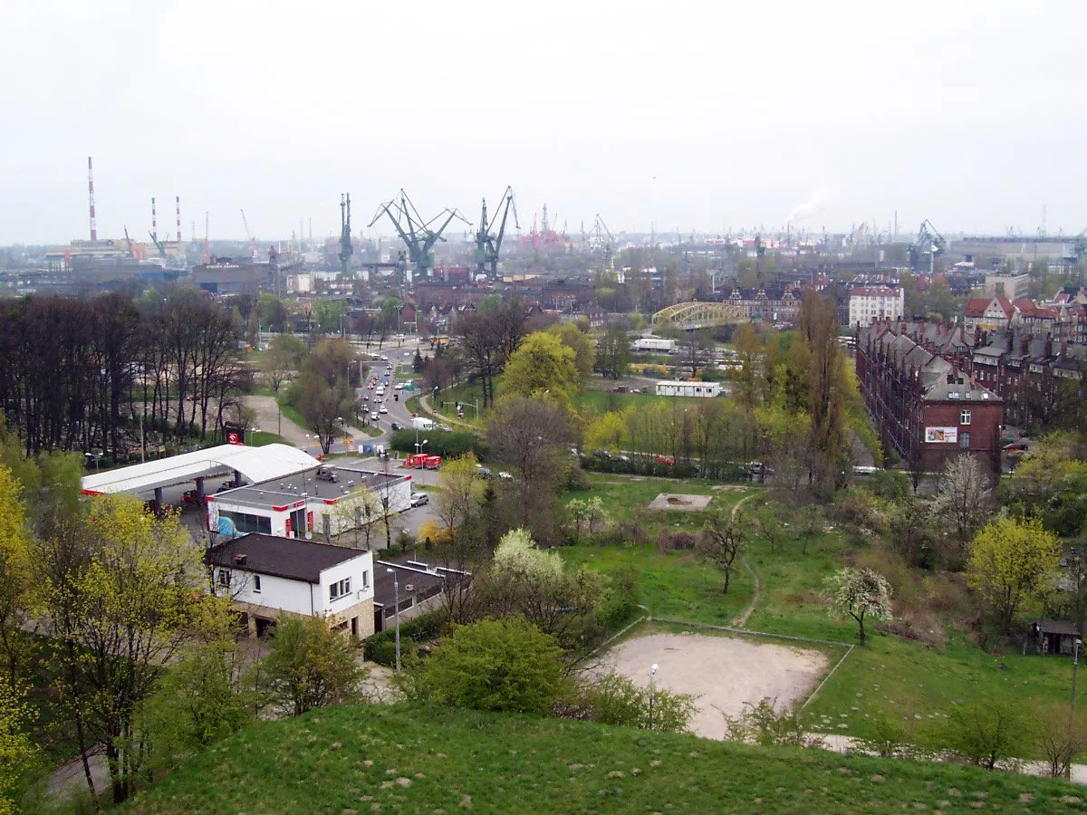 Gdańsk's Śródmieście and shipyard cranes seen from Grodowa Hill.