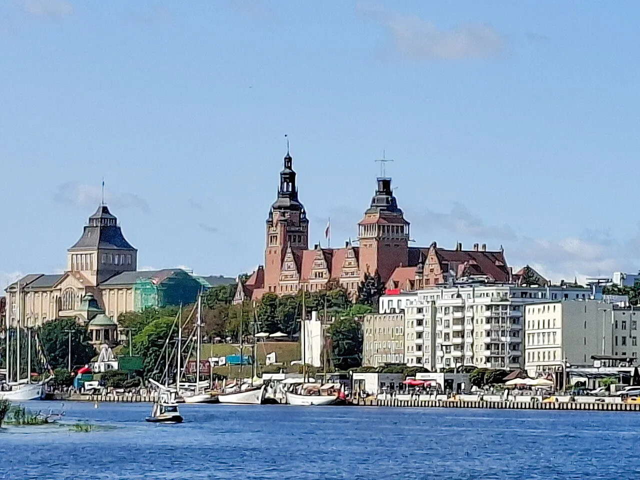 Wały Chrobrego and the Szczecin riverfront during Żagle 2026.