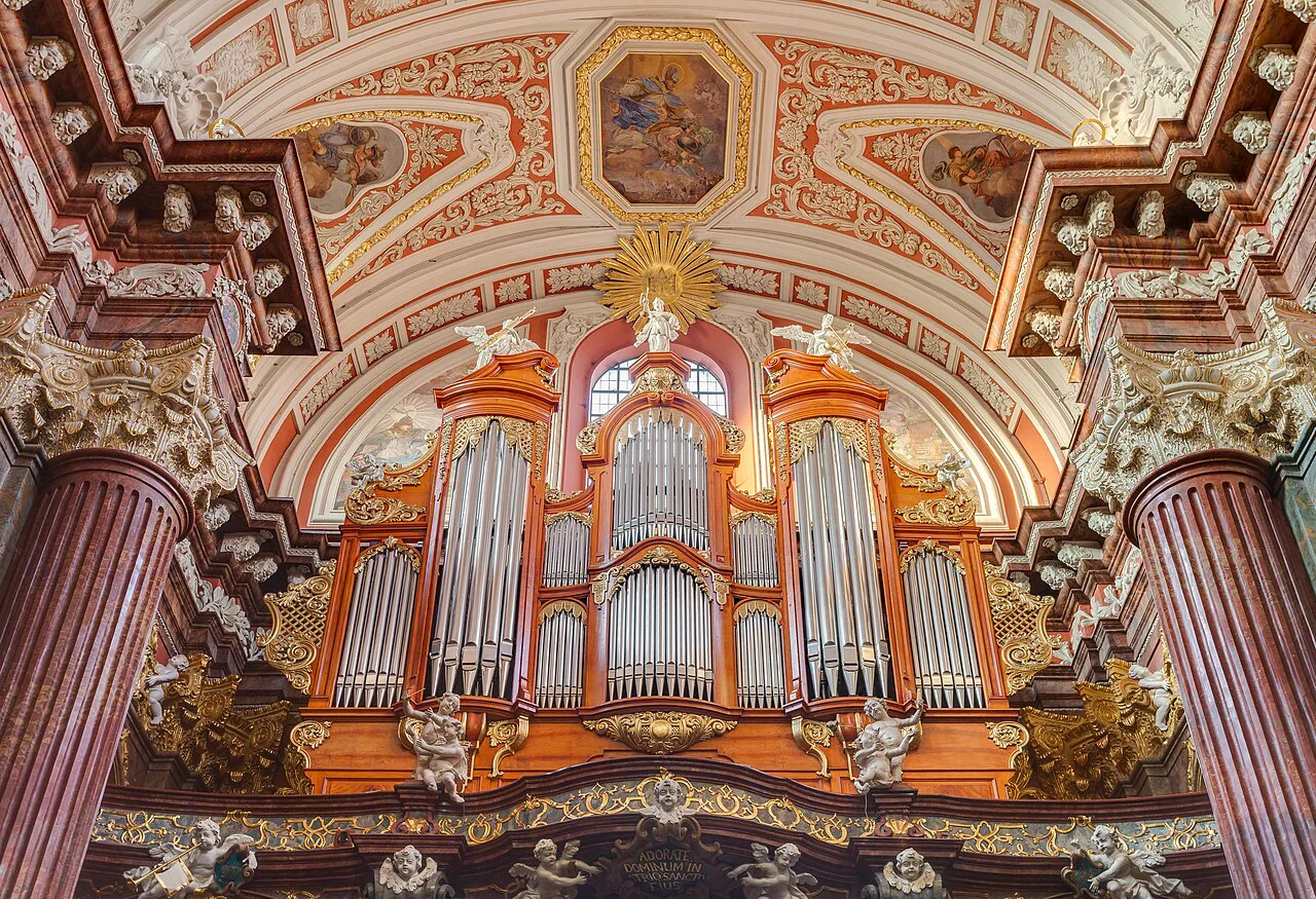 The pipe organ of the Collegiate Church in Poznań.
