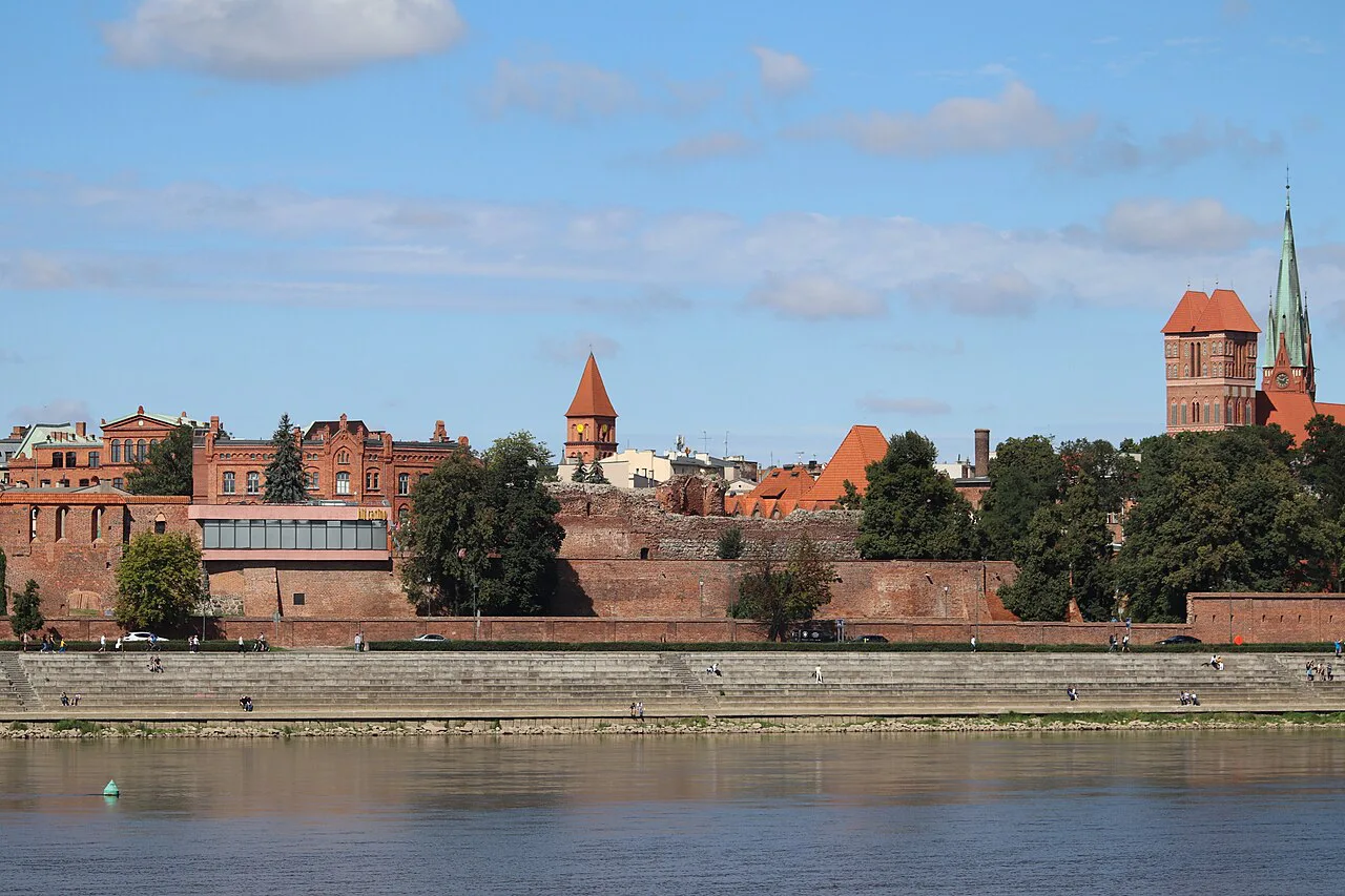 Panoramic view of Toruń from Kępa Bazarowa.