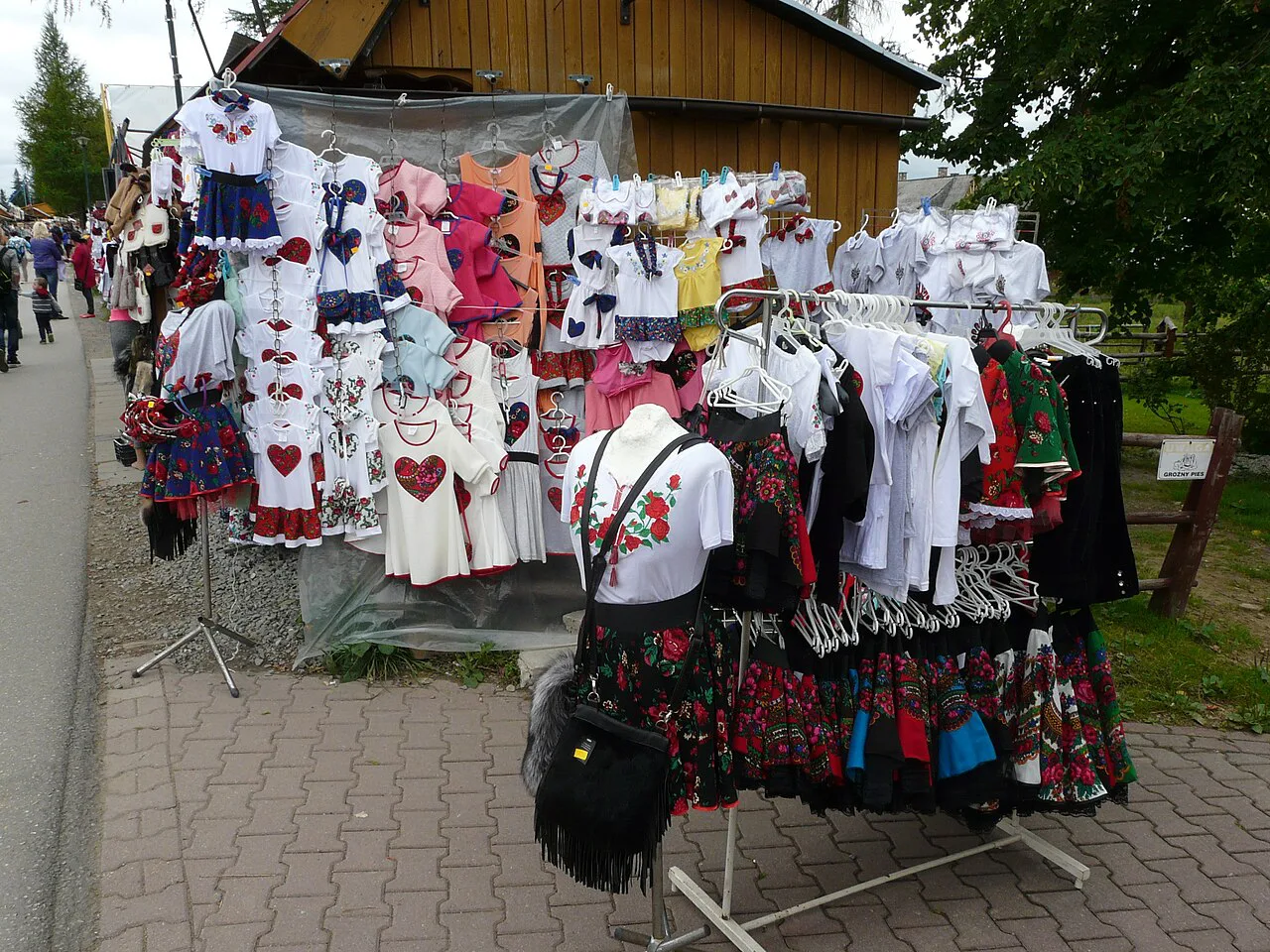 Folk-style embroidered clothing on sale at a stall on Gubałówka.